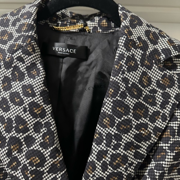 Versace Tweed Wool Leapord 2 Button Women Blazer Jacket 40 IT Reg. $2750.00 - Picture 4 of 8